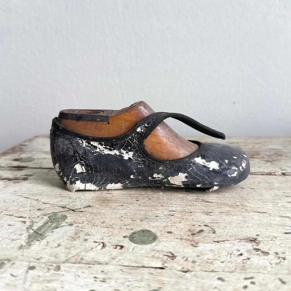 Antique Miniature Cobbler Shoe Mold Wooden Last Black Cracked Leather 5D